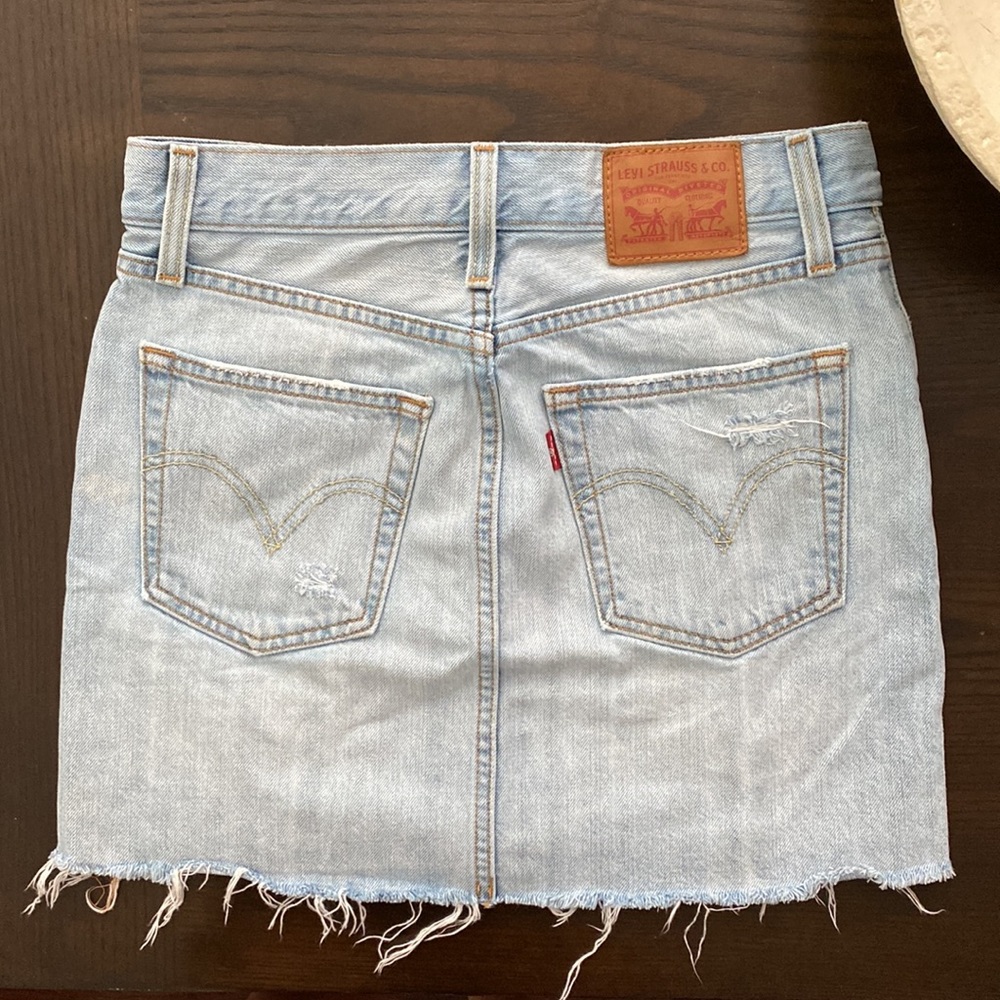 Levi’s Denim mini skirt